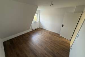 Charmantes Reihenmittelhaus mit drei separaten Wohneinheiten (EG, OG, DG) – Ideal für Kapitalanleger – Wacholderweg 1 1/2, 86169 Hammerschmiede, Augsburg – Vorschaubild 22