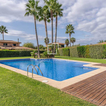 Villa in ausgezeichnetem Zustand mit 3 Schlafzimmern zum Verkauf in Alt Empordà