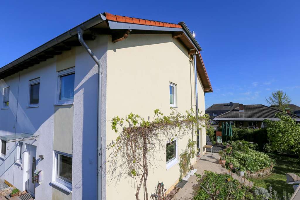 Immobilie in Selzen - Einziehen und wohlfühlen - Ruhiges Reiheneckhaus im Herzen Rheinhessens - Bild 1