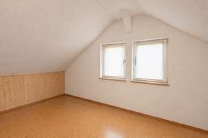 6 Zimmer! Charmantes Einfamilienhaus mit Dachterrasse und viel Platz für die ganze Familie in Leuben – Die vollständige Adresse der Immobilie erhältst du vom Anbieter., 1259 Großzschachwitz, Dresden – Vorschaubild 11