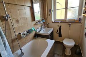 Die Wohnung befindet sich in ruhiger Lage im beliebten Seelbergviertel in Bad-Cannstatt mit Stadtbah – Die vollständige Adresse der Immobilie erhältst du vom Anbieter., 70372 Seelberg, Stuttgart – Vorschaubild 4