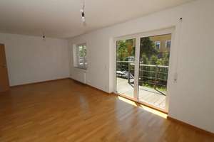 Gepflegte 3-Zimmer-Wohnung mit Einbauküche und Terrasse zu vermieten. – Gstadt 1a, 91757 Treuchtlingen – Vorschaubild 2