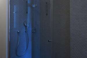 GROßE 3 RAUM ,BALKON,AUFZUG,DUSCHE,WANNE,PARKETT – 10405 Prenzlauer Berg, Berlin – Vorschaubild 17