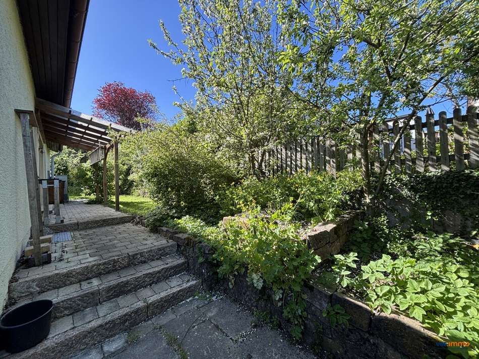 Garten hinter dem Haus
