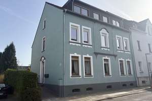 Stylische rd. 97 m² Dachgeschosswohnung mit 3,5-Raumprogramm und Balkon in Stadtwald