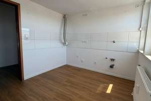 3,5-Zimmer-Wohnung im Dachgeschoss in Hannover mit Tiefgaragenstellplatz – Die vollständige Adresse der Immobilie erhältst du vom Anbieter., 30519 Wülfel, Hannover – Vorschaubild 5