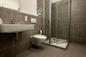 Helle 3-Zimmerwohnung mit Einbauküche * 2 Bäder * Balkon in Alt-Treptow – Kiefholzstr. 25, 12435 Alt-Treptow, Berlin – Vorschaubild 9
