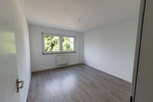 Familienfreundliche 3- Zimmer-Wohnung mit Balkon! – Dellmannsweg 45B, 45277 Überruhr-Holthausen, Essen – Vorschaubild 2
