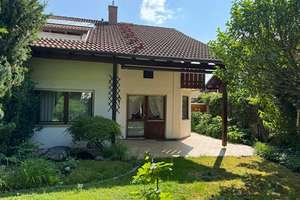 Herrliche Doppelhaushälfte in Ingolstadt zu verkaufen! – Die vollständige Adresse der Immobilie erhältst du vom Anbieter., 85053 Südost, Ingolstadt – Vorschaubild 2