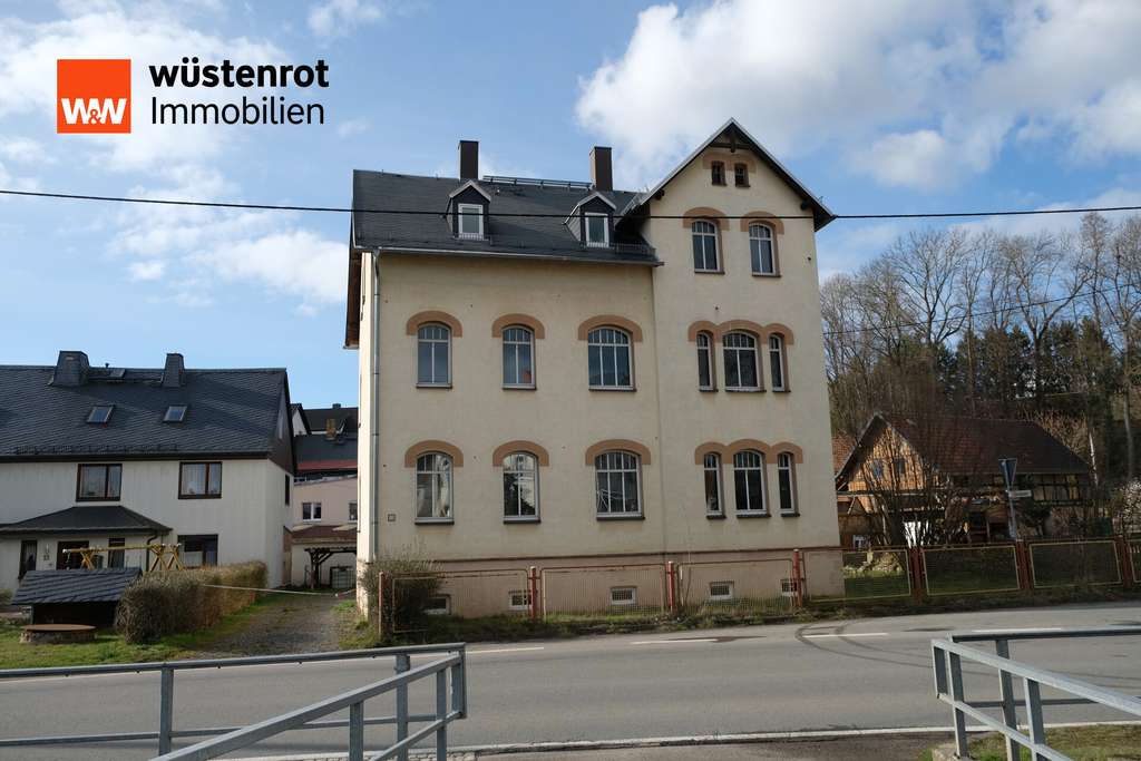 Immobilie in Wildenfels - Großes Mehrfamilienhaus mit 3 Wohnungen, Garten & Potenzial in ruhiger Lage - Bild 0