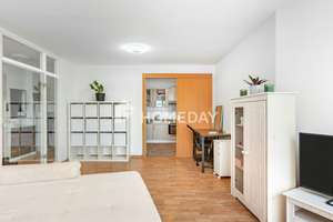 Stilvoll Wohnen in Leipzig-Seehausen: Zwei-Zimmer-Wohnung mit Balkon, EBK, Tiefgarage und Aufzug  – Die vollständige Adresse der Immobilie erhältst du vom Anbieter., 4356 Seehausen, Leipzig – Vorschaubild 3