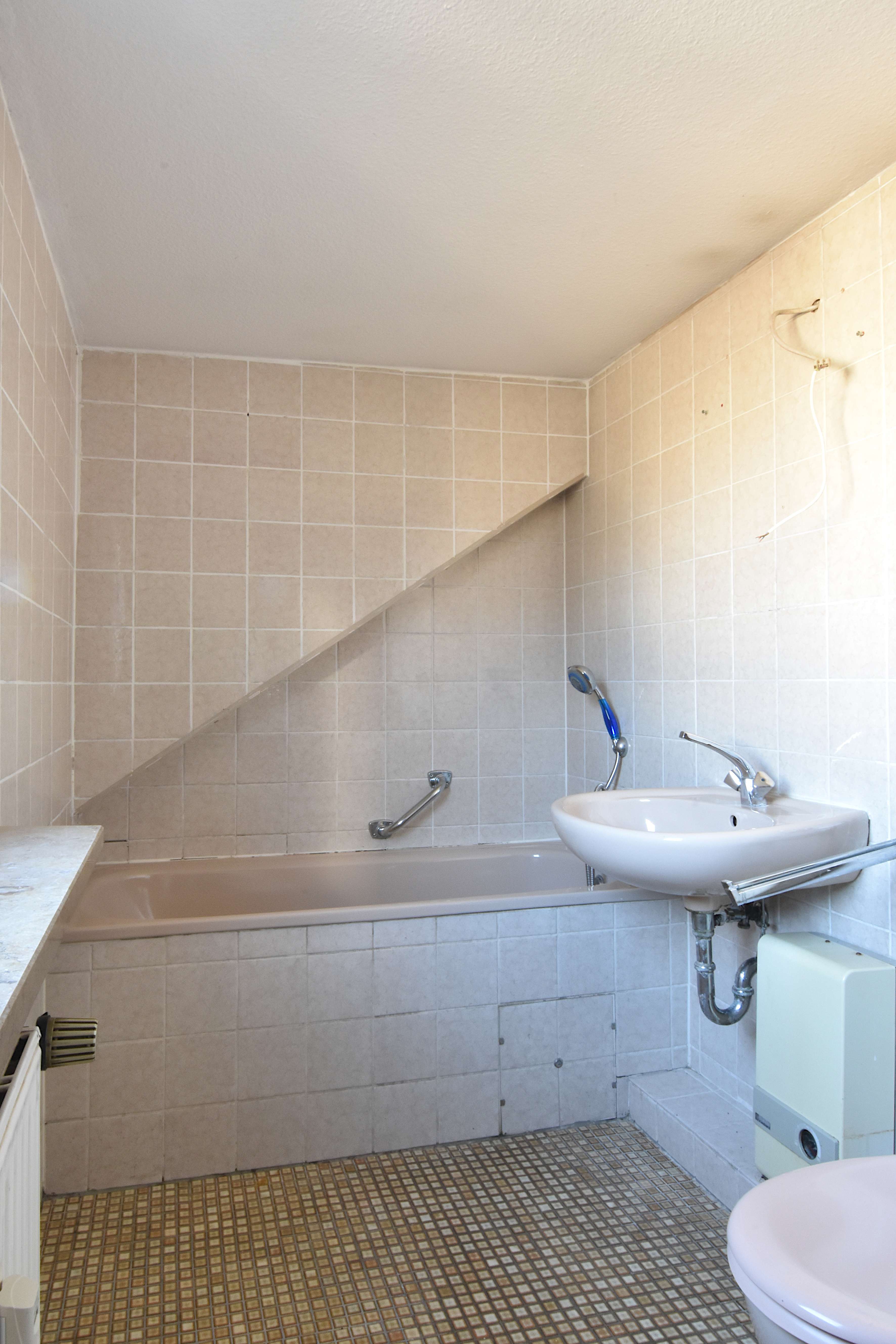 Freie 1-Zi-Whg in toller Lage mit Aufzug und Garage, ohne Käuferprovision!, Nürnberg – Bild 3