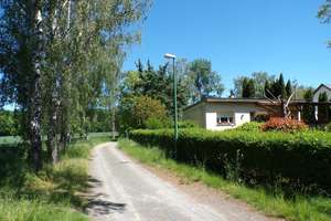 Natur. Ruhe. Bungalow auf Eckgrundstück mit unverbaubarem Ausblick - provisionsfrei!