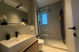 Charlottenburg: ZWEITBEZUG: voll möblierte LUXUS Apartment mit 62 m² per 15.08.26 zu VERMIETEN – Die vollständige Adresse der Immobilie erhältst du vom Anbieter., 10717 Wilmersdorf, Berlin – Vorschaubild 20