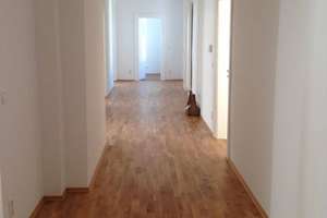 Großzügige Altbauwohnung