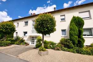 **RESERVIERT** Attraktive 5-Zimmer-Wohnung mit Balkon, Garten und viel Platz