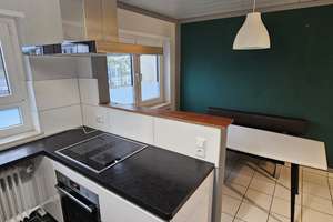 Großzügige, teilmöblierte 3,5-Zimmer-Wohnung mit Terrasse, Garage und Wallbox in der Karlsruher Osts – 76131 Oststadt, Karlsruhe – Vorschaubild 7