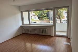 sonnige, gut geschnittene 3-Zimmer-Wohnung mit 2 Balkonen in Hadern