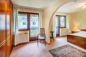 Familienhaus mit sonnigem Garten und Ausbaupotenzial in begehrter Lage Solln – Die vollständige Adresse der Immobilie erhältst du vom Anbieter., 81477 Obersendling, München – Vorschaubild 8