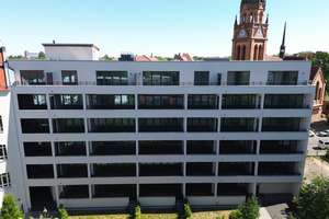 Geräumige Familienwohnung mit großem Balkon | Bad mit Wanne | Parkett | Gäste-WC | Aufzug | Stellpla