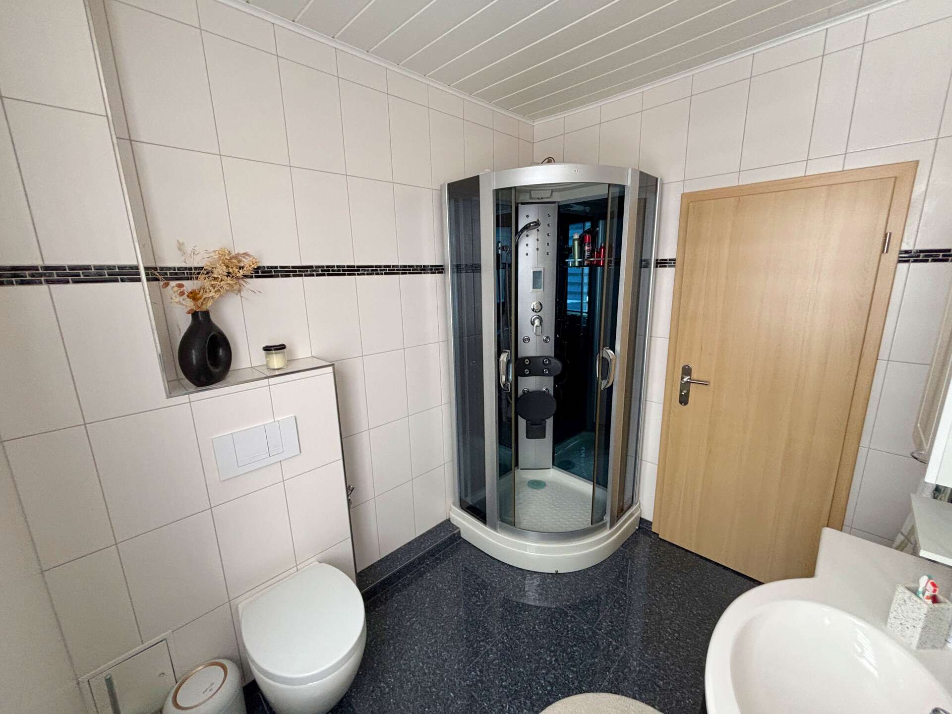 Immobilie in Wittenberge - Charmantes Wohnen auf drei Ebenen – modernisiertes Einfamilienhaus in ruhiger Seitenstraße - Bild 6