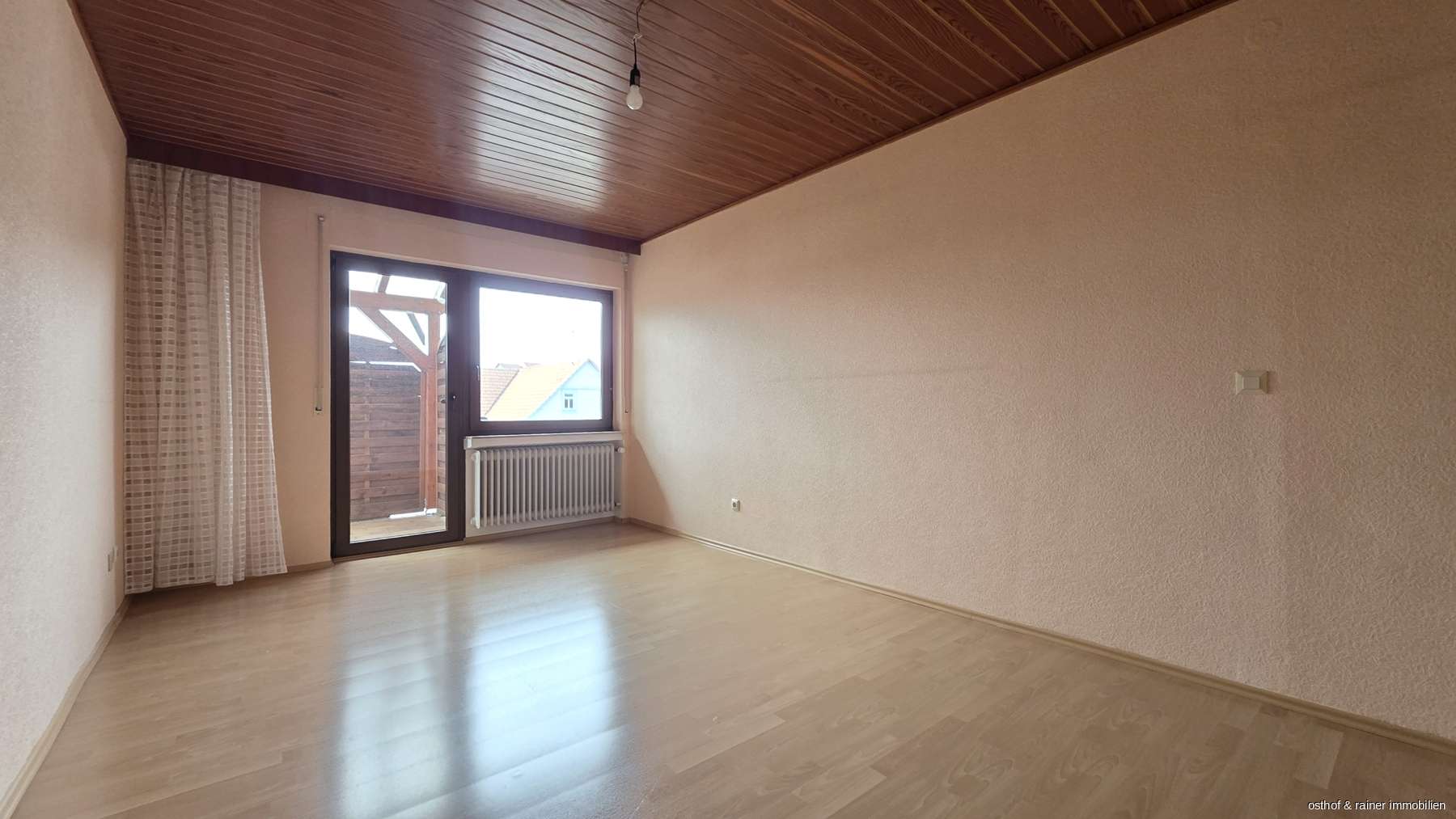 OSTHOF & RAINER IMMOBILIEN Mehrgenerationenhaus mit Großzügigkeit und Nebengebäude!, Main Kinzig Kreis – Bild 4