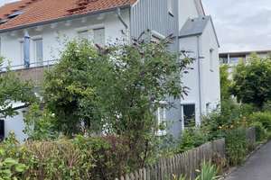 Doppelhaushälfte in ökologischer Holzbauweise – Wohnen mit Atmosphäre in StgtHausen - provisionsfrei