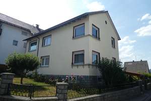 Renovierungsbedürftiges Zweifamilienhaus mit Pool – viel Potenzial zur individuellen Gestaltung!