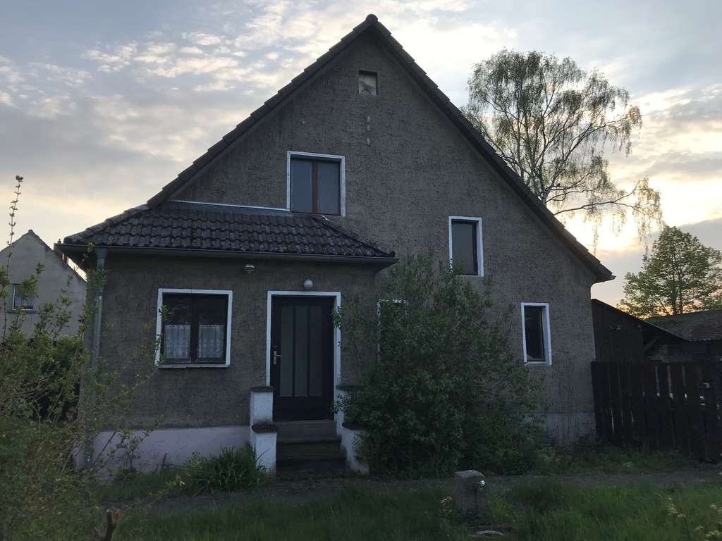 Immobilie in Elbe-Parey - Ruhiges Wohnen am Feldrand in Elbnähe - Einfamilienhaus auf 1523 m² Grund in Elbe-Parey (Derben) - Bild 1