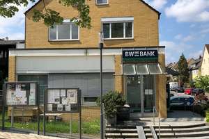 Modernisierte 3-Zi.-Dachgeschoss-Wohnung in guter Lage von S-Hofen