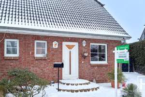 Geborgen wohnen in ruhiger Nachbarschaft – Die vollständige Adresse der Immobilie erhältst du vom Anbieter., 23845 Itzstedt – Vorschaubild 1