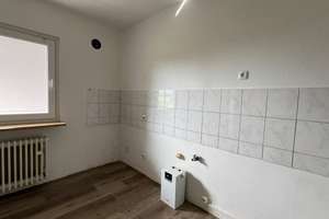  schöne geräumige 2- Zi KDB, Balkon in ruhiger u. grüner Lage – Pülsöhde 34, 42389 Langerfeld-Beyenburg, Wuppertal – Vorschaubild 4