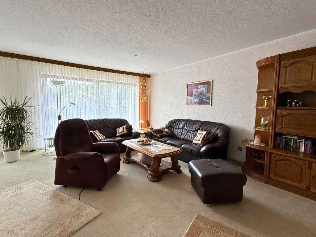 Immobilie in Hiddenhausen - Großzügiges Einfamilienhaus im Hiddenhausener Ortsteil Schweicheln-Bermbeck mit Erbpacht - Bild 4