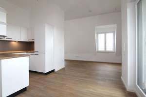 ** Helle 4 Zimmer im Dachgeschoss * offene Küche mit EBK * 2 Bäder * Loggia! – Beckerstraße 3, 4179 Neulindenau, Leipzig – Vorschaubild 2