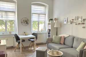 Helle 2-Raum-Wohnung mit EBK in der beliebten Johannesvorstadt! – Friedrich-Engels-Straße 5, 99086 Erfurt – Vorschaubild 1