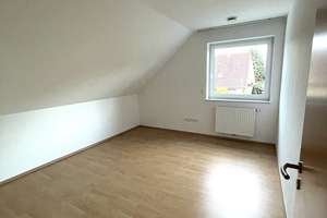 Privat KW70 Doppelhaushälfte mit großen Garten 4 Zimmer in Bümmerstede Trede – Erikaweg 13A, 26133 Bümmerstede, Oldenburg (Oldenburg) – Vorschaubild 26