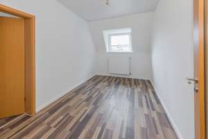 Provisionsfrei! Großzügige 4-Zimmer-Dachgeschosswohnung in Lütgendortmund. – 44388 Lütgendortmund (Ortsteil), Dortmund – Vorschaubild 8