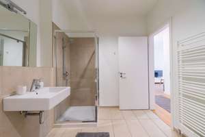 Bezugsfreie 3-Zimmerwohnung mit ca. 65 m² Privatgarten und Terrasse in sehr zentraler Mitte-Lage – Chausseestraße 108, 10115 Mitte (Ortsteil), Berlin – Vorschaubild 11