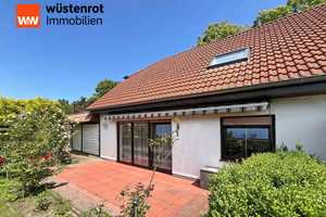 FÜR EINE ODER ZWEI FAMILIEN MIT EINBAUKÜCHEN + KAMINOFEN + DACHTERRASSE+ GARAGE + DOPPELCARPORT – Güstrow (Kreis) – Vorschaubild 7