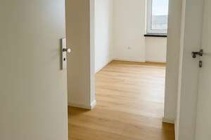 Möblierte 2-Zimmer-Wohnung mit großem Balkon – Augustaanlage 40, 68165 Schwetzingerstadt/Oststadt, Mannheim – Vorschaubild 3