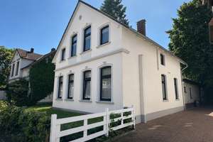 Ein Haus für Ihre Ideen: Vom Wohnhaus mit drei Einheiten zum großzügigen Familiendomizil