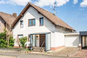 Einfamilienhaus mit Einliegerwohnung in Wesseling-Berzdorf! – Rhein-Erft-Kreis – Vorschaubild 1