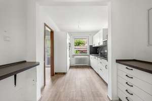Gepflegtes Reihenendhaus mit grünem Grundstück in Privatweg – Die vollständige Adresse der Immobilie erhältst du vom Anbieter., 28259 Kirchhuchting, Bremen – Vorschaubild 4