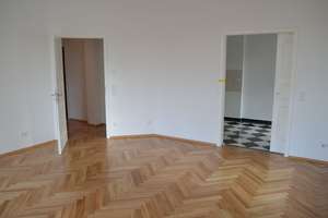 "Großzügige 4-Zimmer-Wohnung im Hochparterre mit zwei Balkonen in Leipzig" – Die vollständige Adresse der Immobilie erhältst du vom Anbieter., 4275 Südvorstadt, Leipzig – Vorschaubild 12