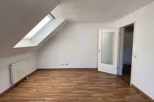 3-Zimmer Dachgeschosswohnung (2.OG) in Stuttgart-Sonnenberg, nur 5 Minuten zur Stadtbahn! – Die vollständige Adresse der Immobilie erhältst du vom Anbieter., 70597 Sonnenberg, Stuttgart – Vorschaubild 3