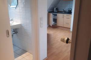 Helle teilmöblierte DG-Wohnung in Köln- Holweide – Die vollständige Adresse der Immobilie erhältst du vom Anbieter., 51067 Holweide, Köln – Vorschaubild 7