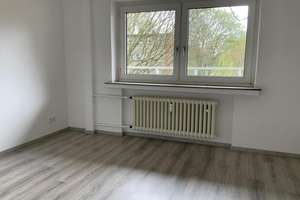 3-Zimmer-Wohnung mit Balkon in ruhiger Lage – ab sofort bezugsfertig – Wiebringhausstraße 16, 45896 Hassel, Gelsenkirchen – Vorschaubild 2