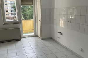 Schöne 2-Zimmer Wohnung mit Balkon in Mannheim Lindenhof – Emil-Heckel-Straße 8, 68163 Lindenhof, Mannheim – Vorschaubild 3