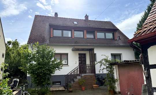 Attraktive Kapitalanlage: Modernisiertes Mehrfamilienhaus mit zusätzlichem Entwicklungspotenzial