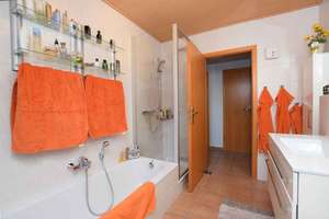 Moderne, helle Dachgeschoss-Wohnung mit Balkon, Garage + zusätzlichem Zimmer im Spitzboden. – Die vollständige Adresse der Immobilie erhältst du vom Anbieter., 38239 Thiede, Salzgitter – Vorschaubild 8